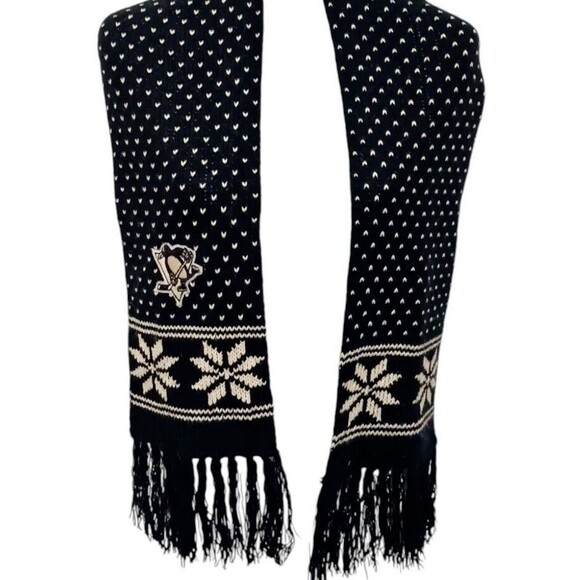 PITTSBURGH PENGUINS NHL HOCKEY Womens Acrylic Scarf Forty Seven Brand Black Gold - Picture 4 of 6